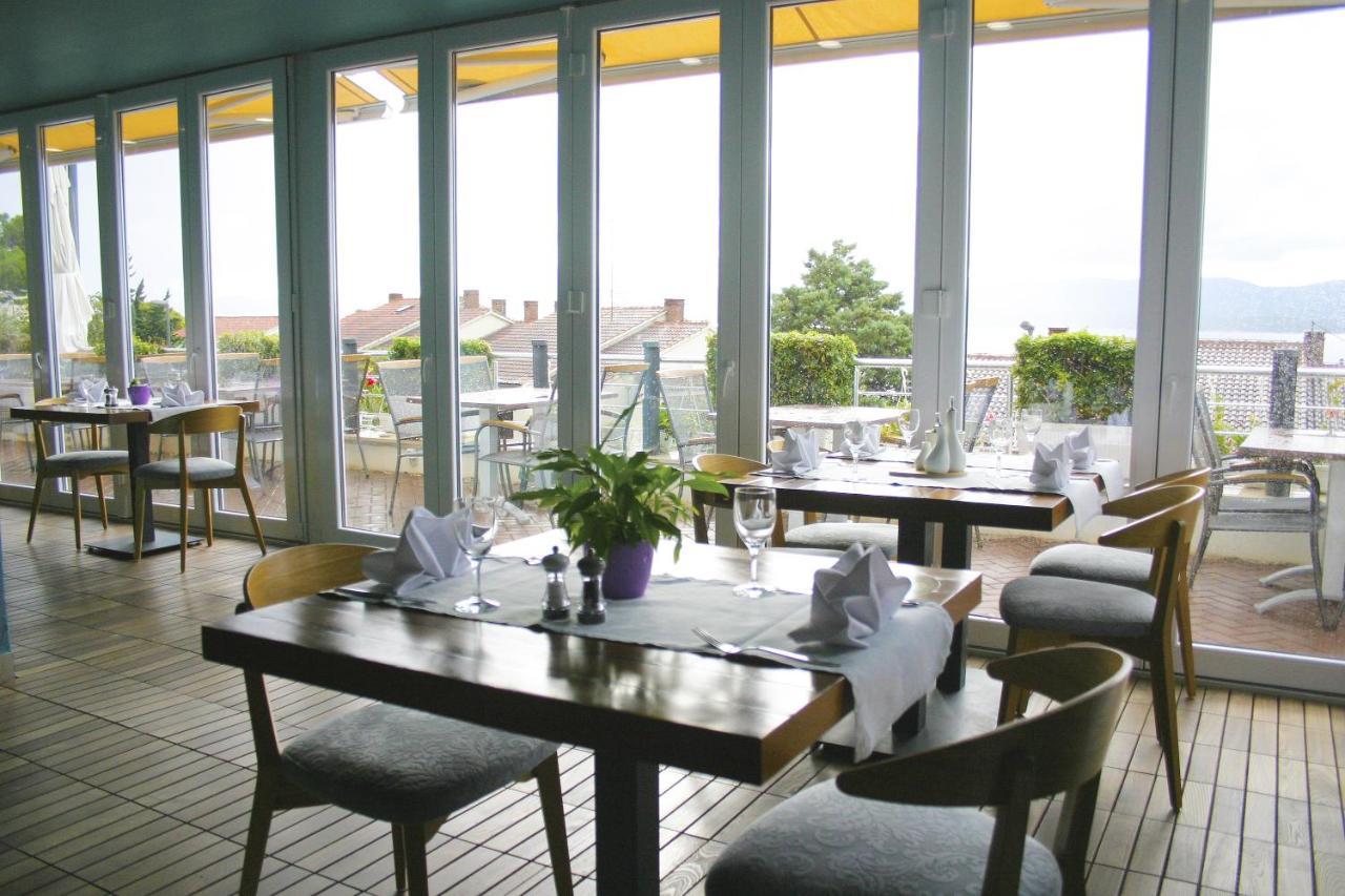 Apartments Villa Azzurra Бол Екстер'єр фото