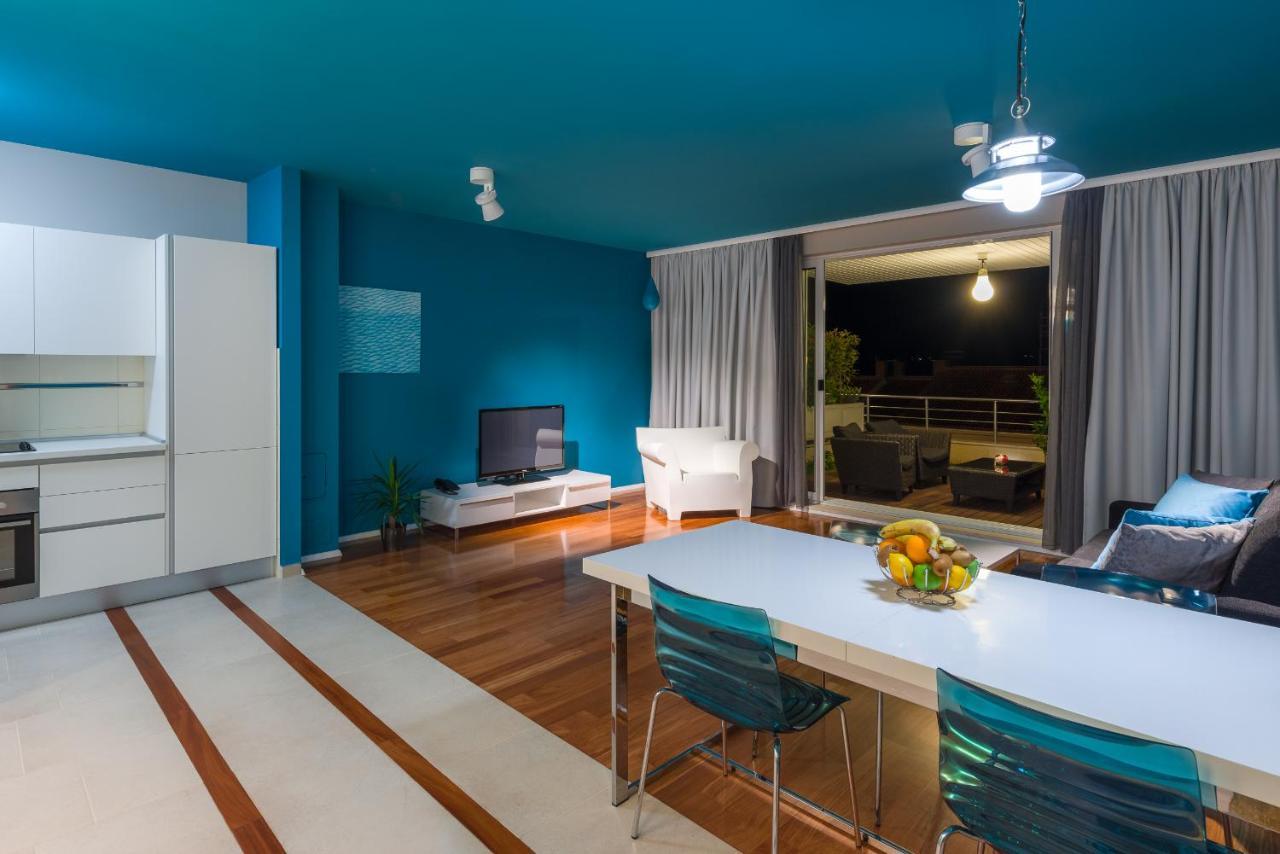 Apartments Villa Azzurra Бол Екстер'єр фото