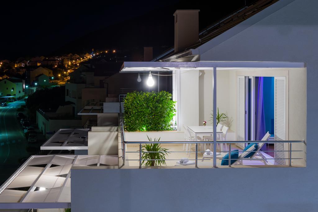 Apartments Villa Azzurra Бол Екстер'єр фото