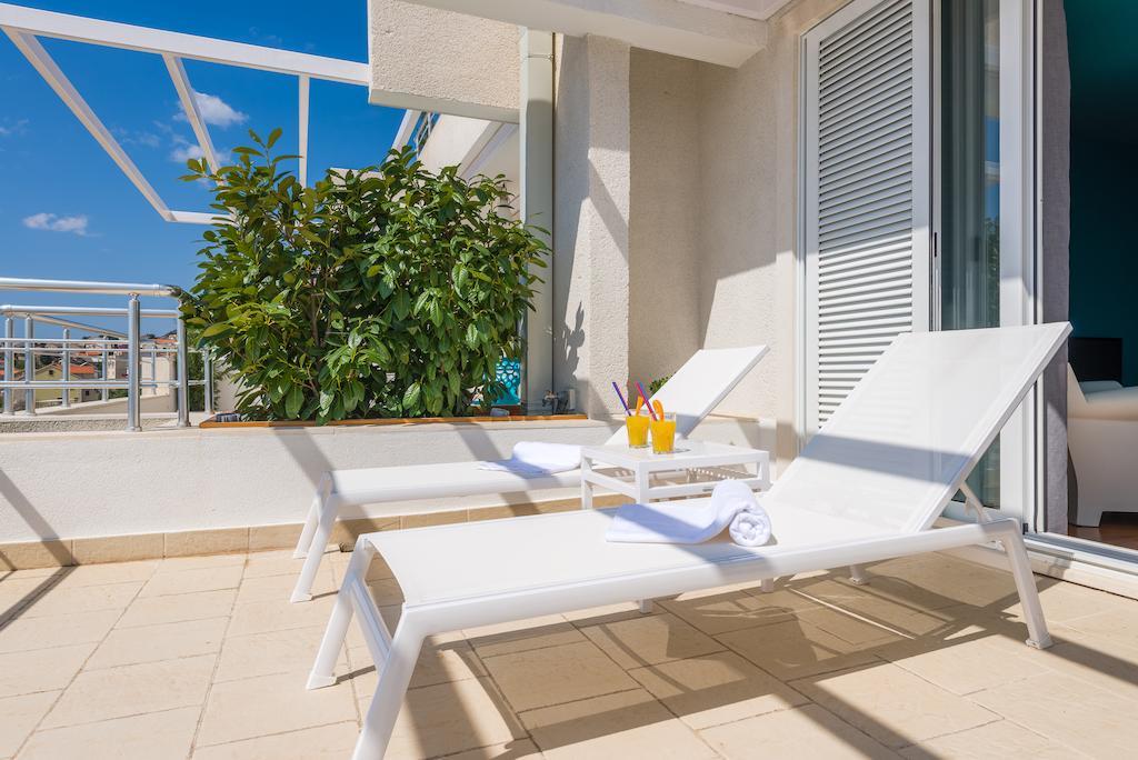 Apartments Villa Azzurra Бол Екстер'єр фото