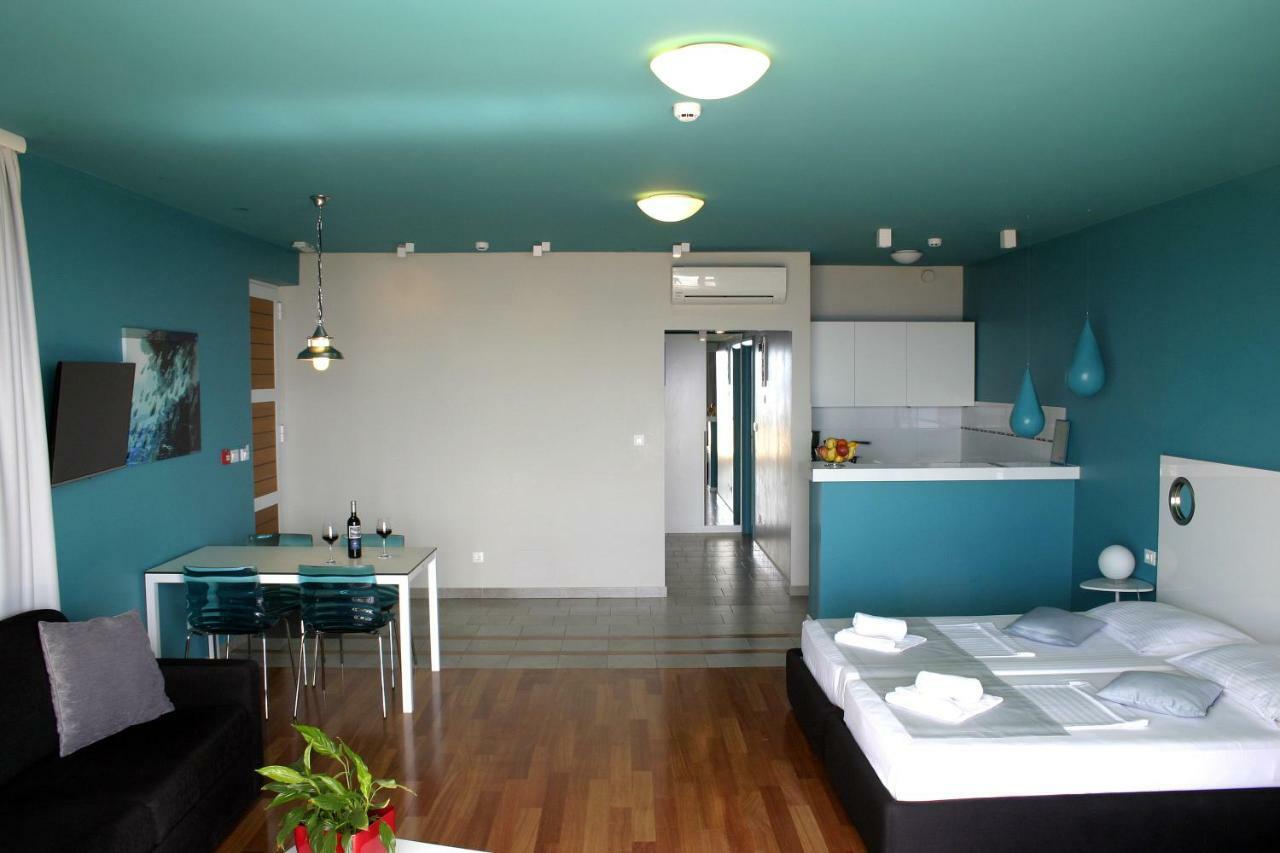 Apartments Villa Azzurra Бол Екстер'єр фото